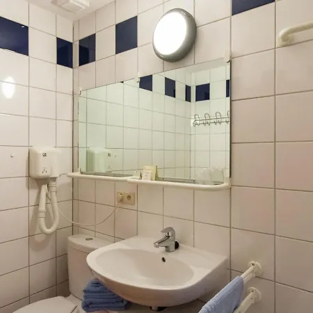 Spacious Holiday Home Near Forest In Macon Holiday home *